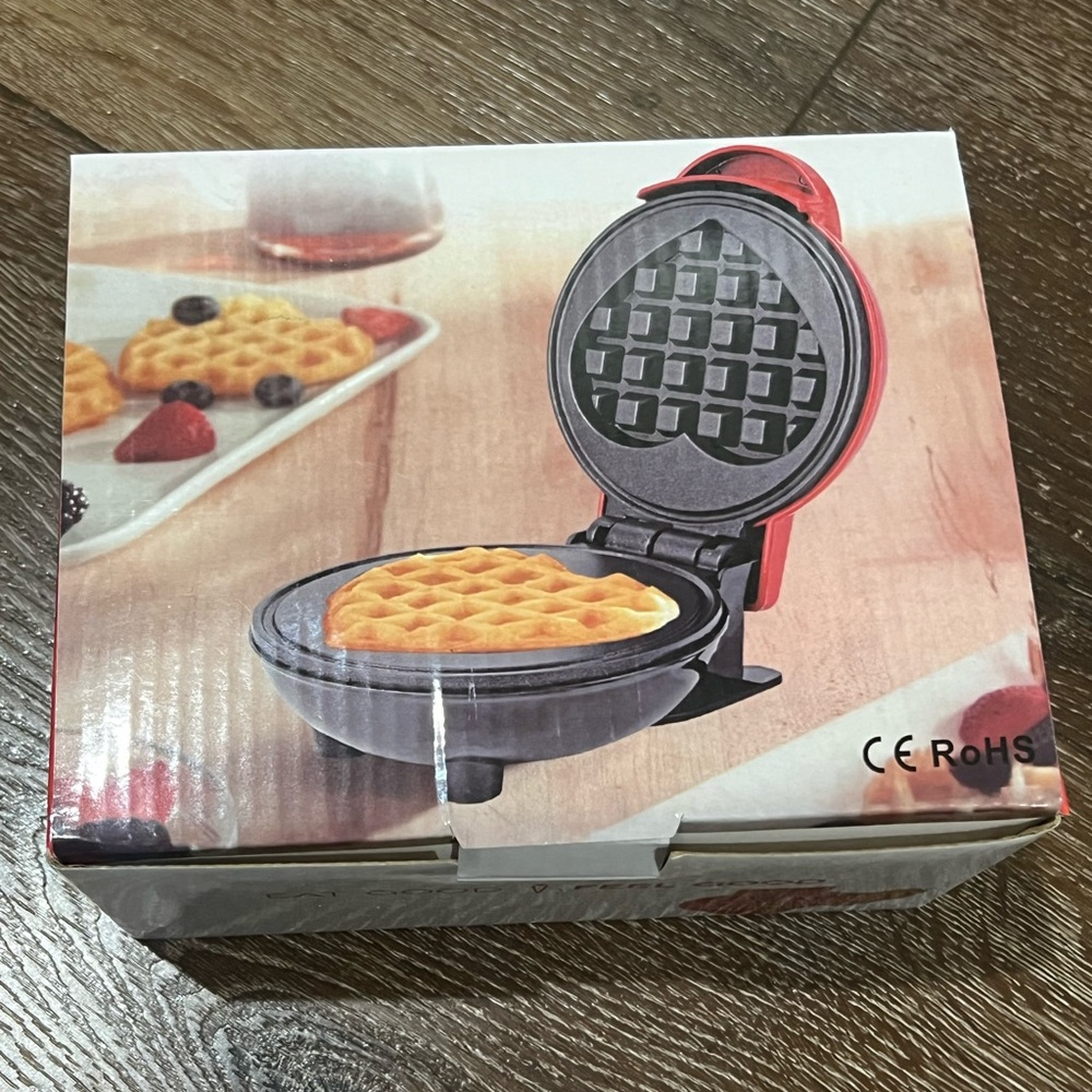 NIB Heart-Shaped Mini Waffle Maker red and black
